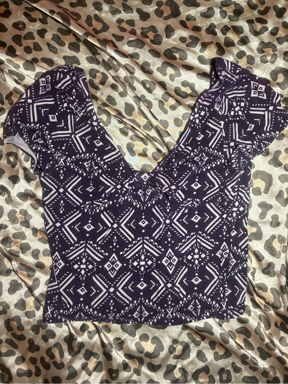 ⭒ cute forever 21 purple and white crop top